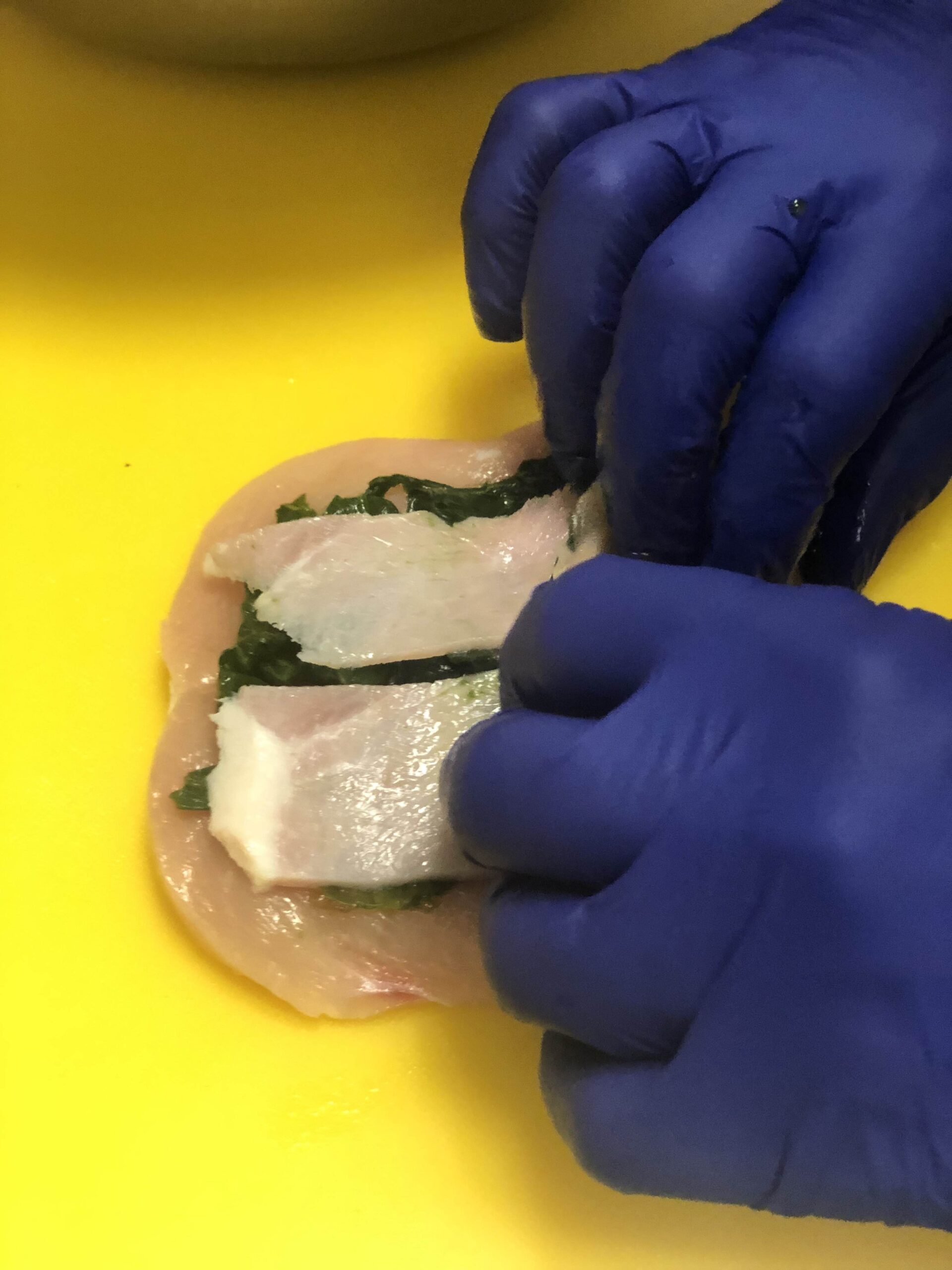 Technique for the Chicken Virginia Stuffed with Ham and Collards